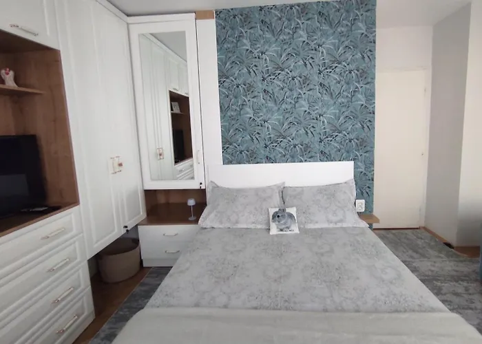 Two-room In The Center Privatunterkunft