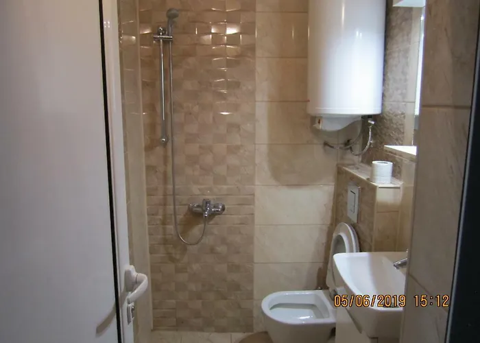 Two-room In The Center 内塞伯尔